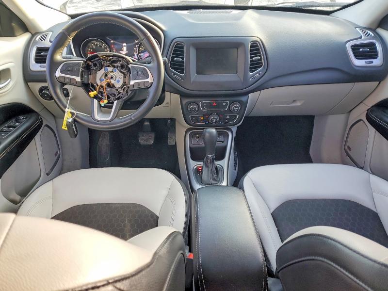 Photo 8 from auction – 2018 JEEP COMPASS with VIN 3C4NJCBB1JT268367