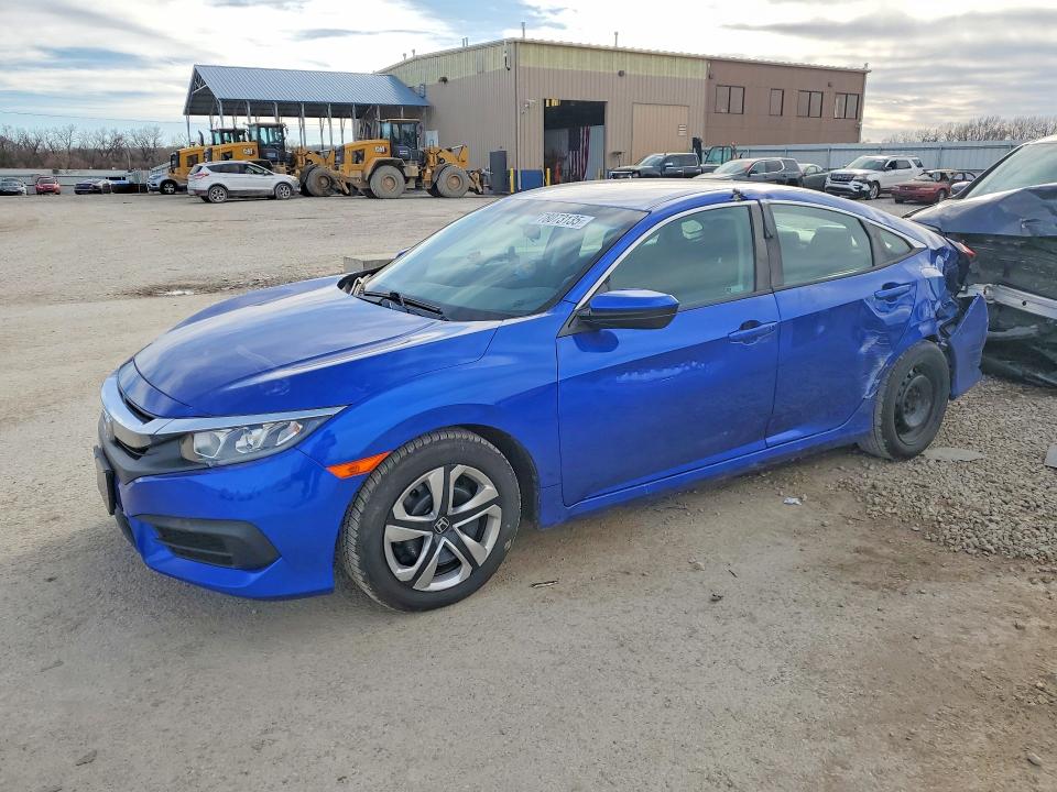 HONDA CIVIC 2018 with VIN 2HGFC2F53JH585106 - Photo from auction