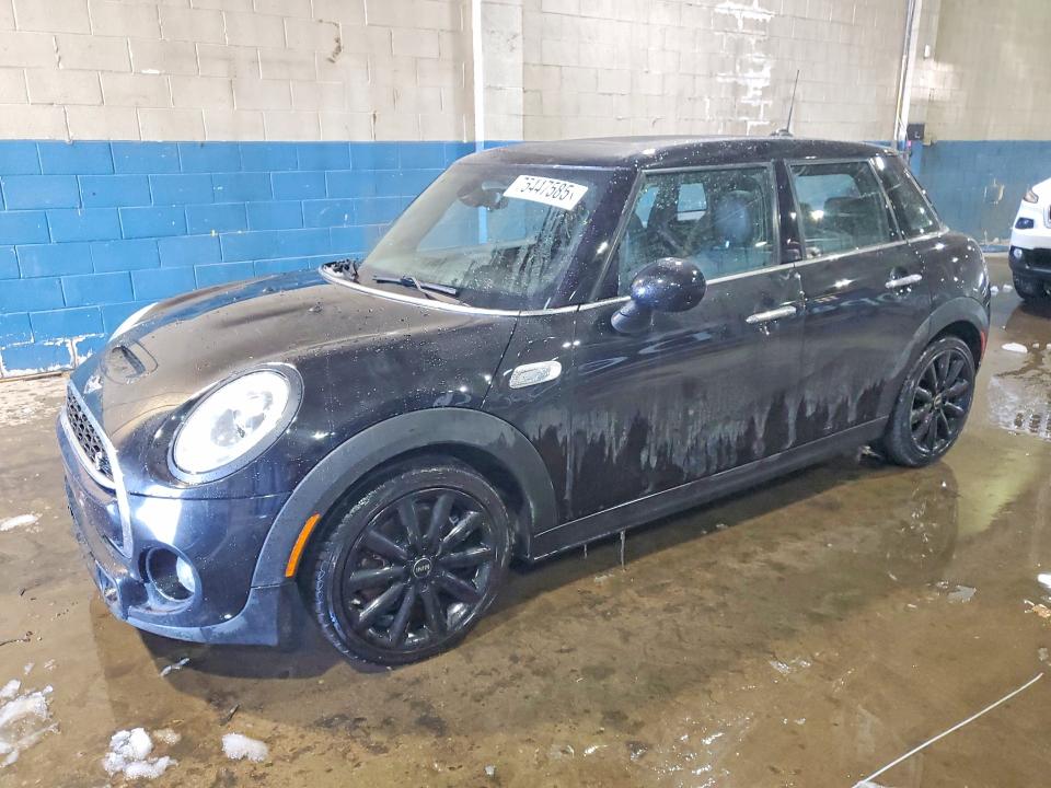 MINI COOPER 2017 with VIN WMWXU3C34H2F48626 - Photo from auction