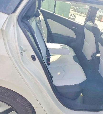 Photo 10 from auction – 2016 TOYOTA PRIUS with VIN JTDKARFU4G3500157