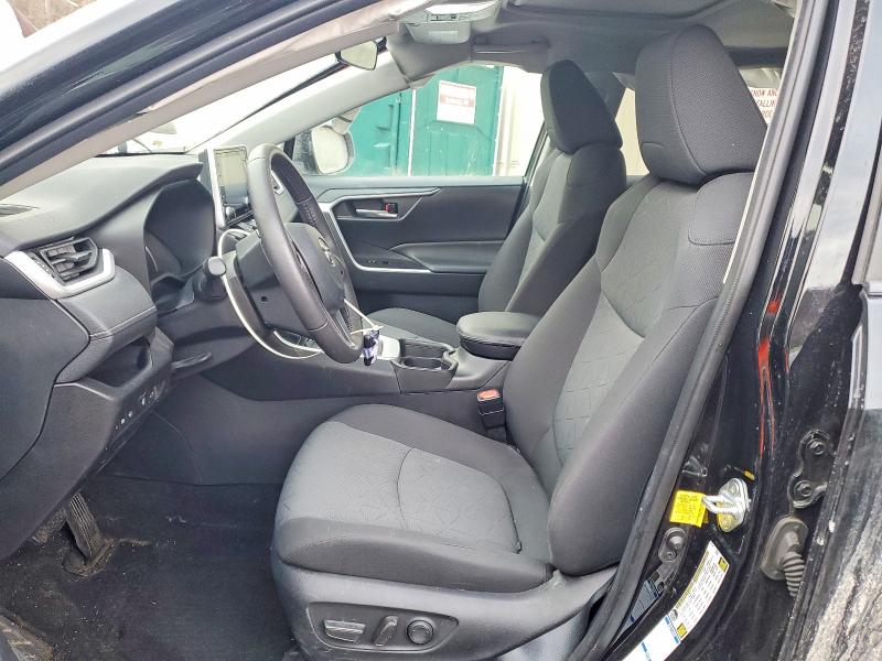 Photo 7 from auction – 2021 TOYOTA RAV4 XLE with VIN 2T3RWRFV8MW116206