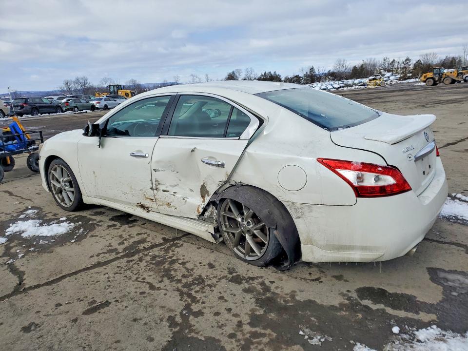 Photo 2 from auction – 2010 NISSAN MAXIMA with VIN 1N4AA5AP4AC823420