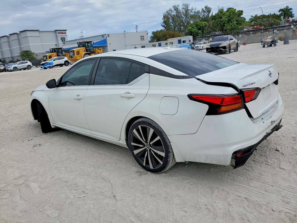 Photo 2 from auction – 2020 NISSAN ALTIMA SR with VIN 1N4BL4CV7LC187454