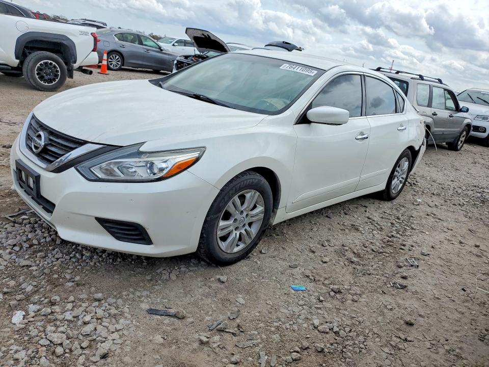NISSAN ALTIMA 2.5 2016 with VIN 1N4AL3AP2GN358017 - Photo from auction