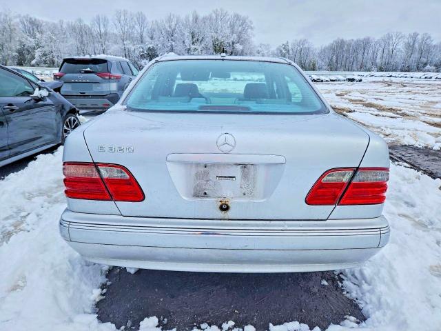 Photo 6 from auction – 2002 MERCEDES-BENZ E with VIN WDBJF65J22B413504