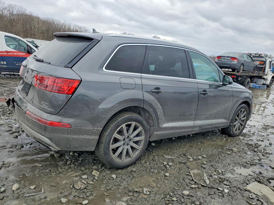 Photo 3 from auction – 2018 AUDI Q7 with VIN WA1LAAF77JD037247