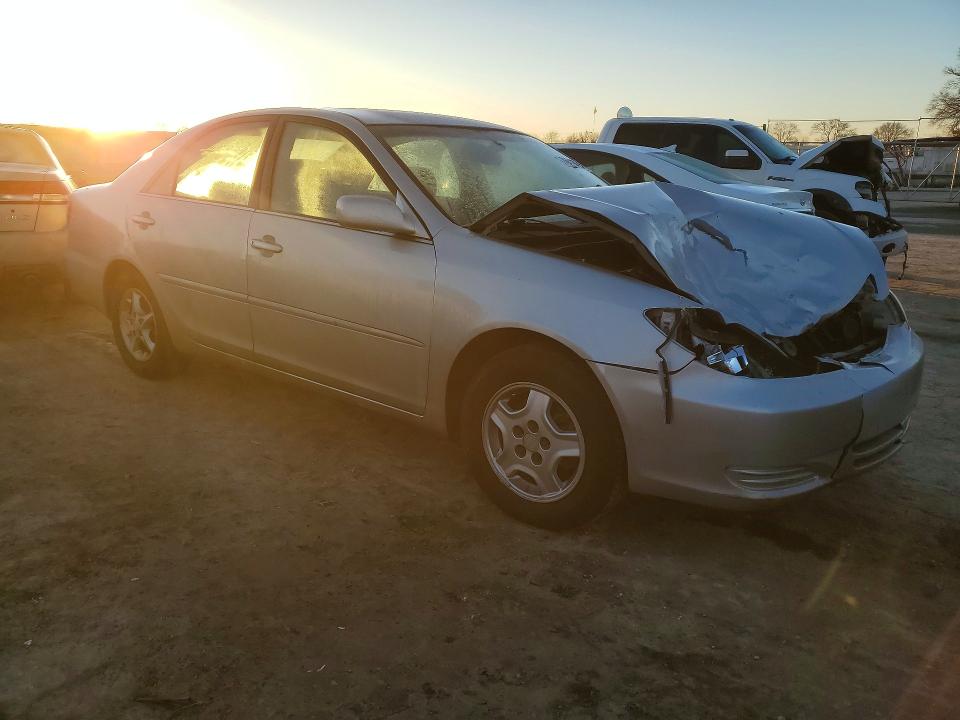 Photo 4 from auction – 2002 TOYOTA CAMRY with VIN 4T1BE32K62U002899