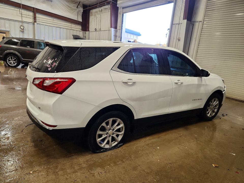 Photo 3 from auction – 2018 CHEVROLET EQUINOX with VIN 3GNAXJEVXJS581275