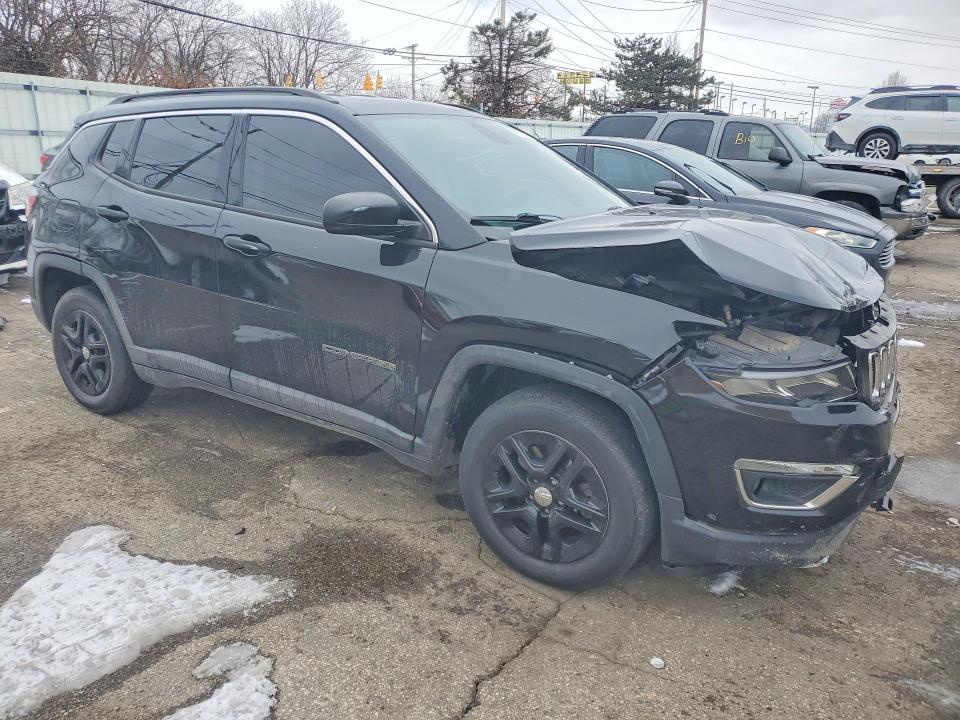 Photo 4 from auction – 2019 JEEP COMPASS with VIN 3C4NJCAB5KT726303