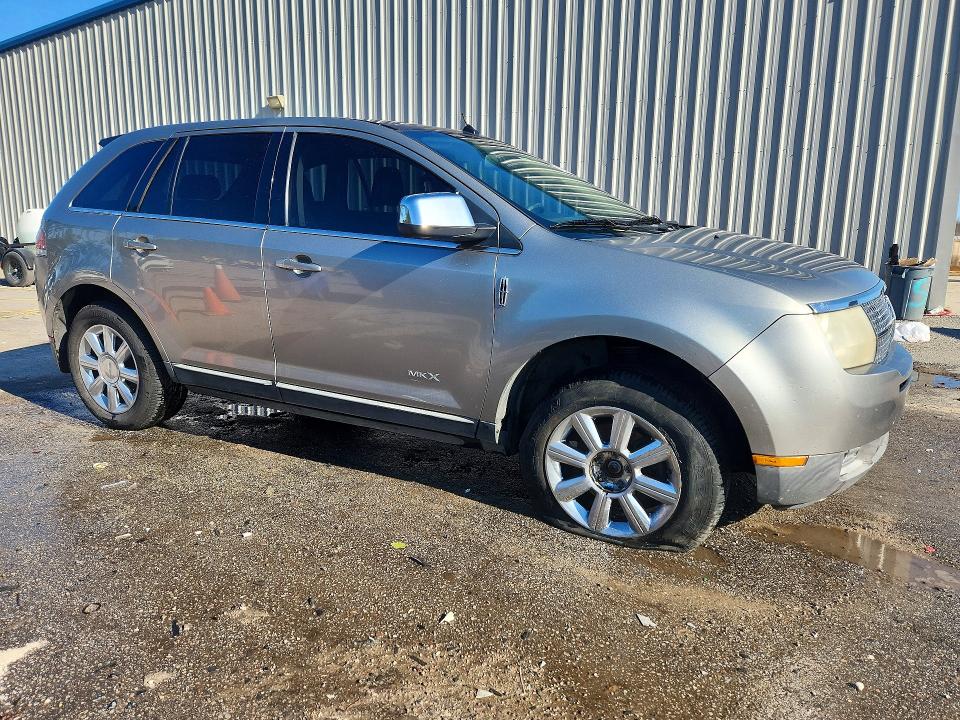 Photo 4 from auction – 2008 LINCOLN MKX with VIN 2LMDU88C28BJ04437