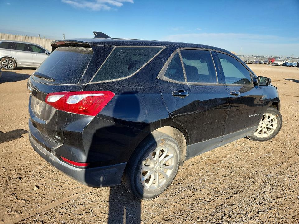 Photo 3 from auction – 2018 CHEVROLET EQUINOX with VIN 2GNAXREV6J6304104