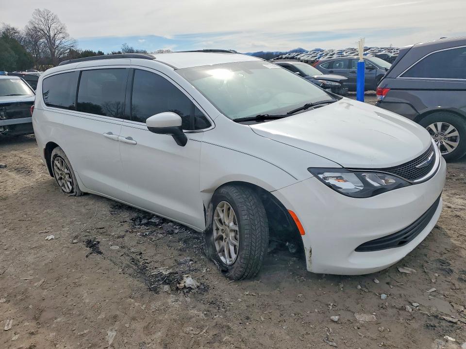 Photo 4 from auction – 2018 CHRYSLER PACIFICA with VIN 2C4RC1CG9JR274933
