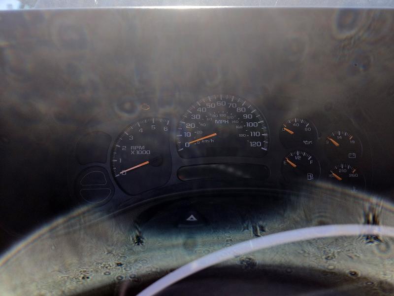 Photo 9 from auction – 2003 CHEVROLET SILVERADO with VIN 2GCEK19T331125814