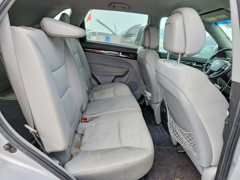 Photo 11 from auction – 2012 KIA SORENTO with VIN 5XYKT4A65CG200963
