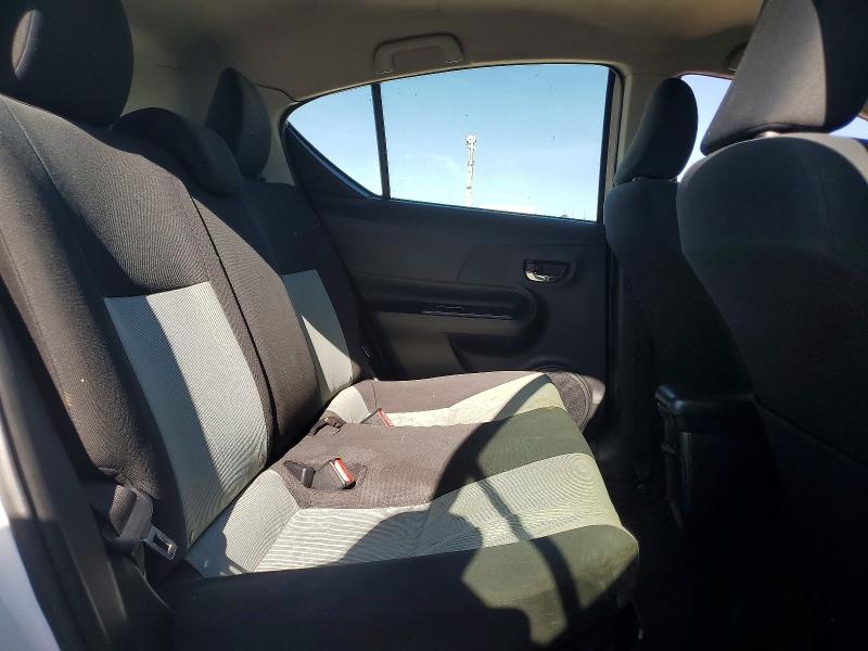 Photo 10 from auction – 2015 TOYOTA PRIUS C with VIN JTDKDTB31F1580786