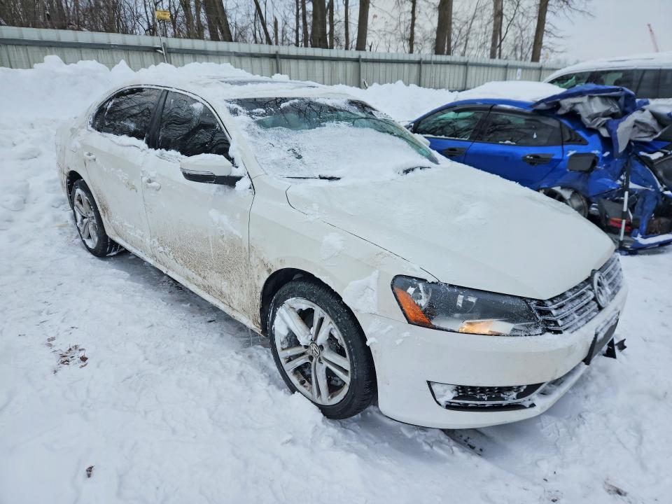 Photo 4 from auction – 2014 VOLKSWAGEN PASSAT SE with VIN 1VWBT7A3XEC064485