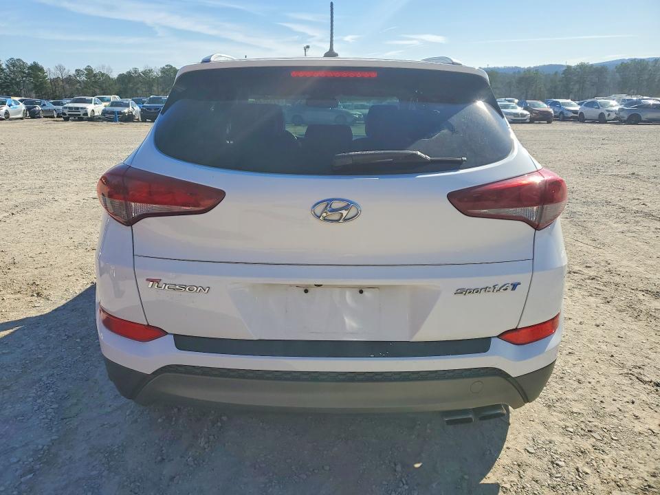 Photo 6 from auction – 2016 HYUNDAI TUCSON with VIN KM8J33A28GU043934
