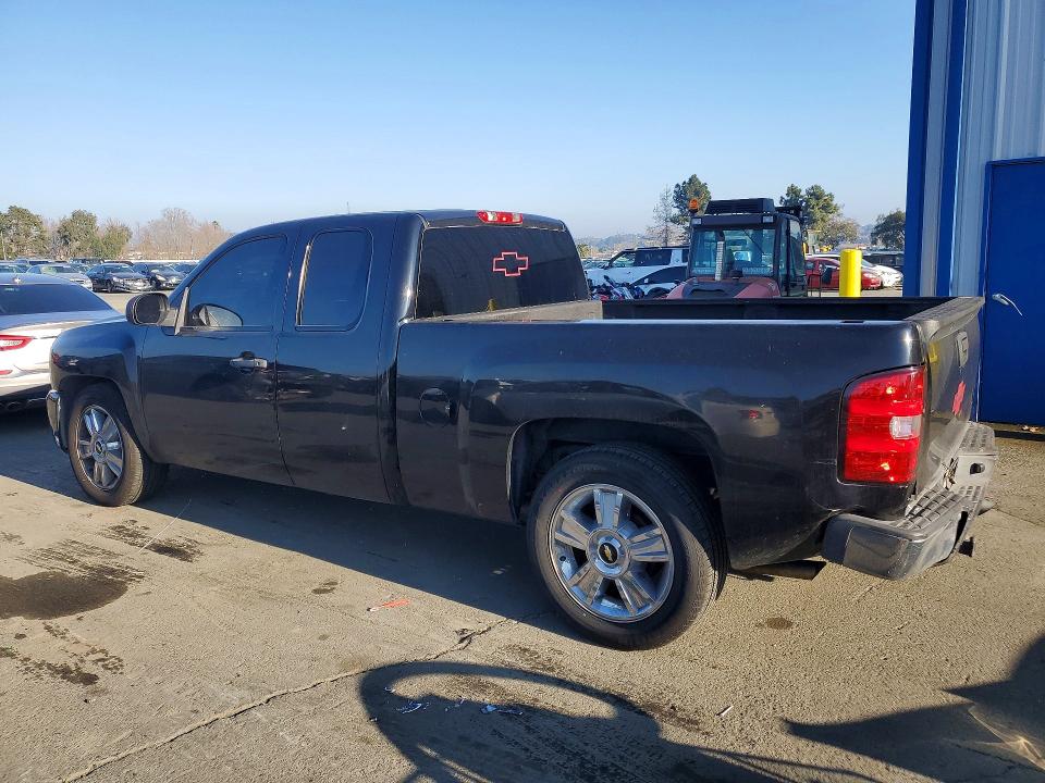 Photo 2 from auction – 2008 CHEVROLET SILVERADO with VIN 1GCEC19J08Z258346