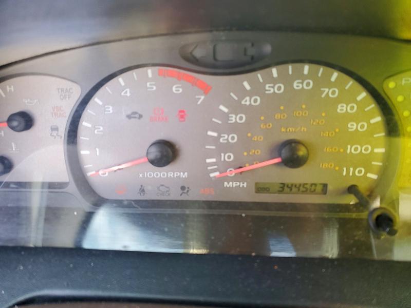 Photo 9 from auction – 2002 TOYOTA SEQUOIA with VIN 5TDZT34A12S126967