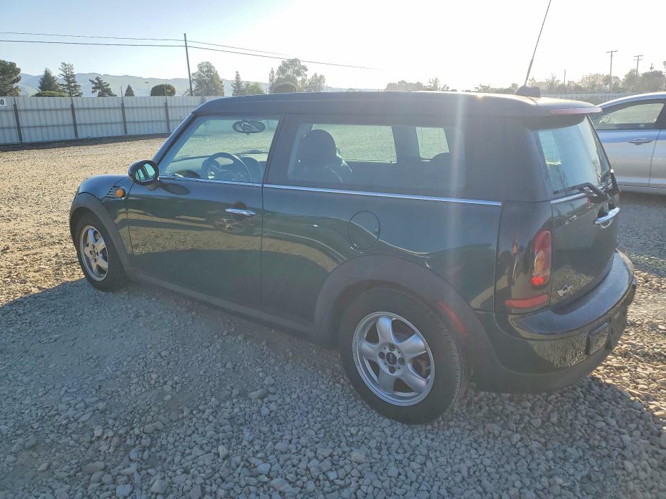 Photo 2 from auction – 2009 MINI COOPER CLU with VIN WMWML33579TN69034
