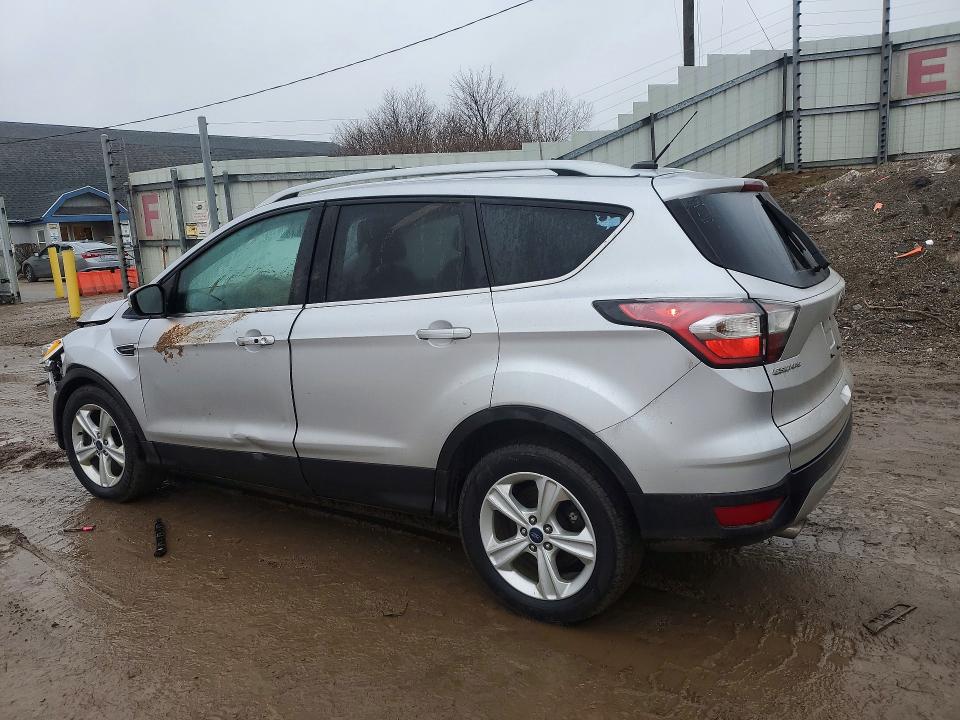 Photo 2 from auction – 2017 FORD ESCAPE with VIN 1FMCU0J94HUB31415