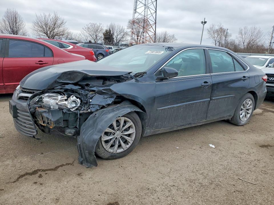 TOYOTA CAMRY 2016 with VIN 4T4BF1FK2GR552366 - Photo from auction