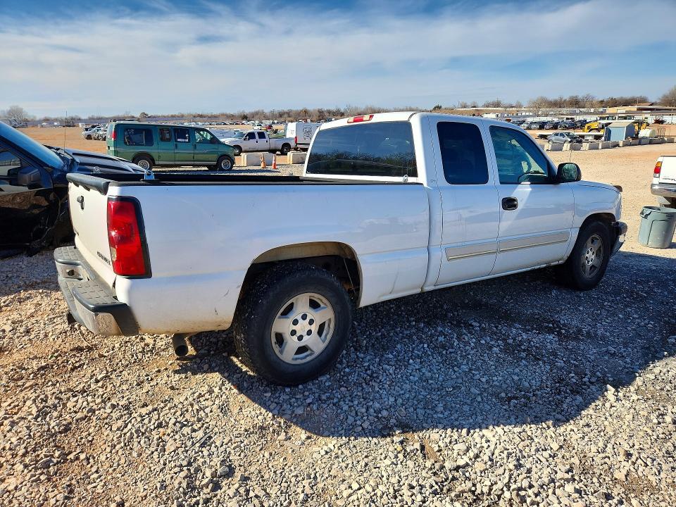 Photo 3 from auction – 2005 CHEVROLET SILVERADO with VIN 1GCEC19Z55Z265469
