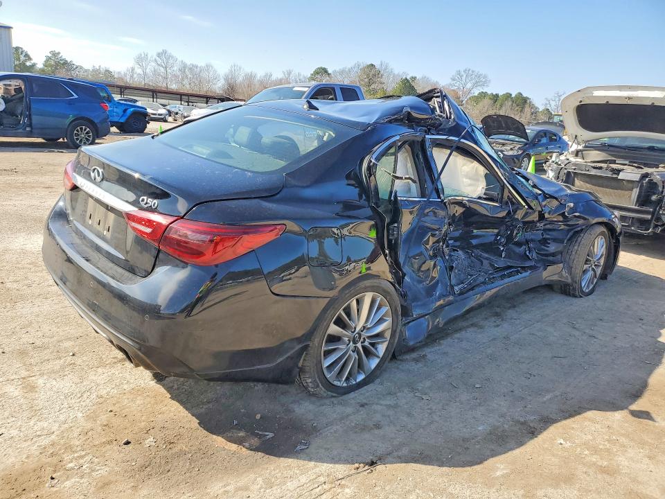 Photo 3 from auction – 2021 INFINITI Q50 with VIN JN1EV7BP6MM700536