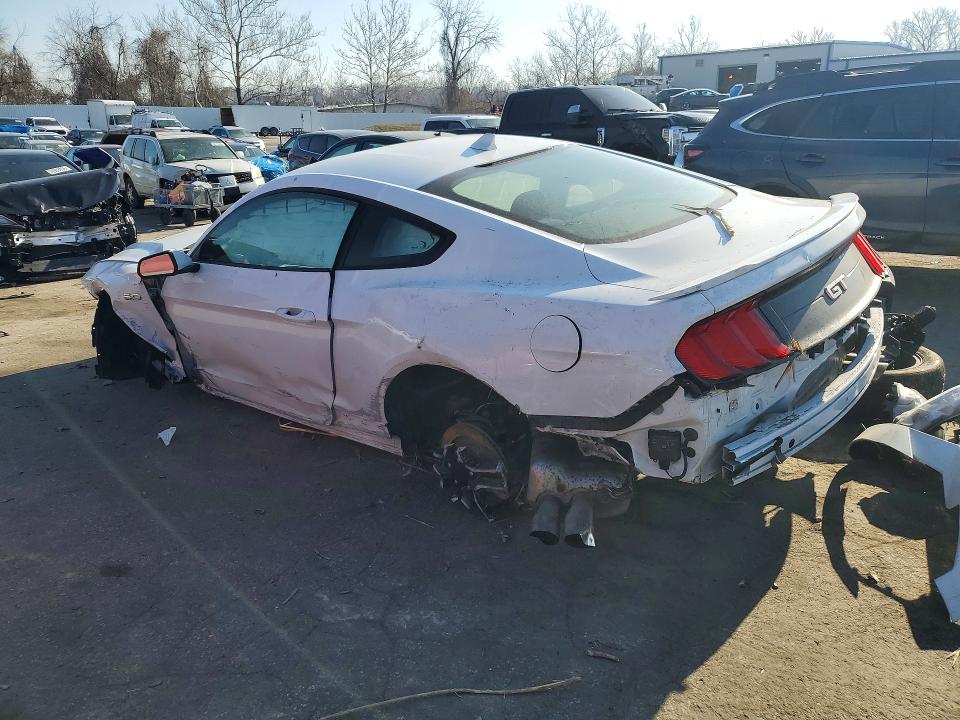 Photo 2 from auction – 2021 FORD MUSTANG with VIN 1FA6P8CF0M5117452