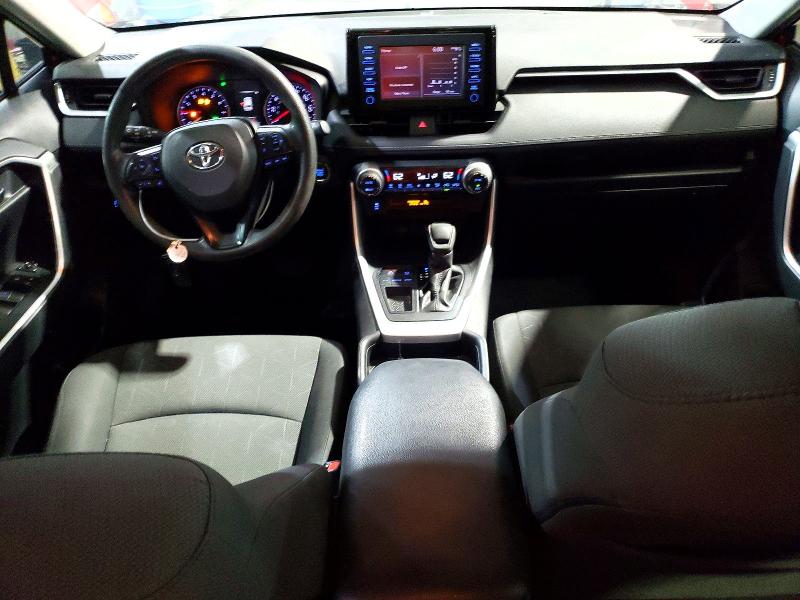 Photo 8 from auction – 2019 TOYOTA RAV4 XLE with VIN 2T3W1RFV7KW010179