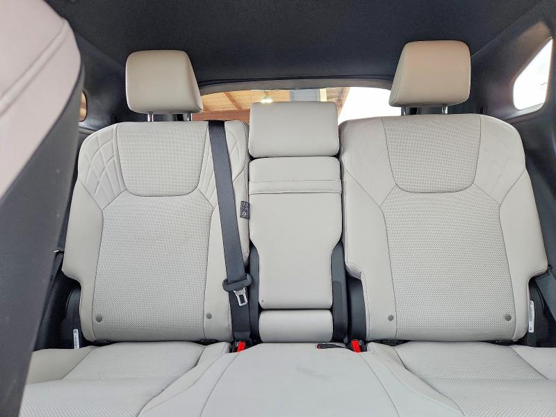 Photo 10 from auction – 2023 LEXUS RX with VIN 2T2BAMBA7PC007218