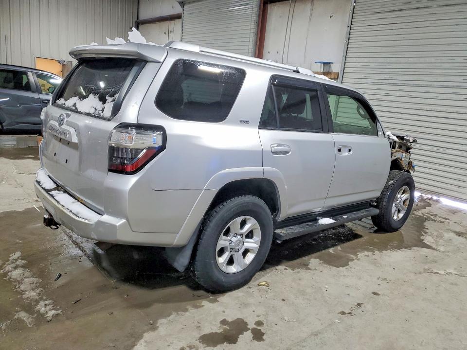 Photo 3 from auction – 2014 TOYOTA 4RUNNER SR with VIN JTEBU5JR0E5158108