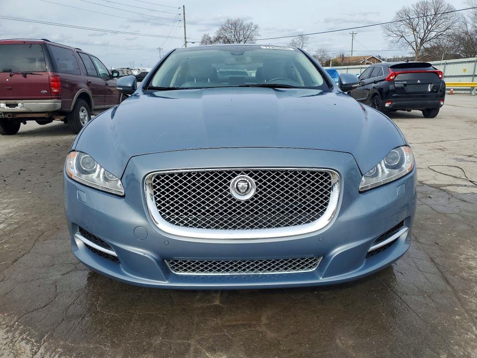 Photo 5 from auction – 2013 JAGUAR XJ with VIN SAJWA1C73D8V53854