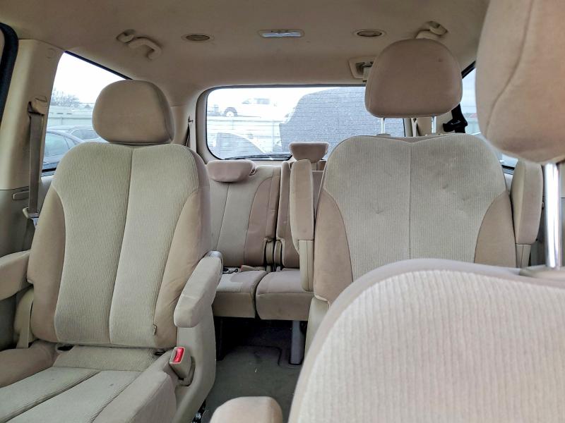 Photo 10 from auction – 2014 KIA SEDONA with VIN KNDMG4C75E6539327