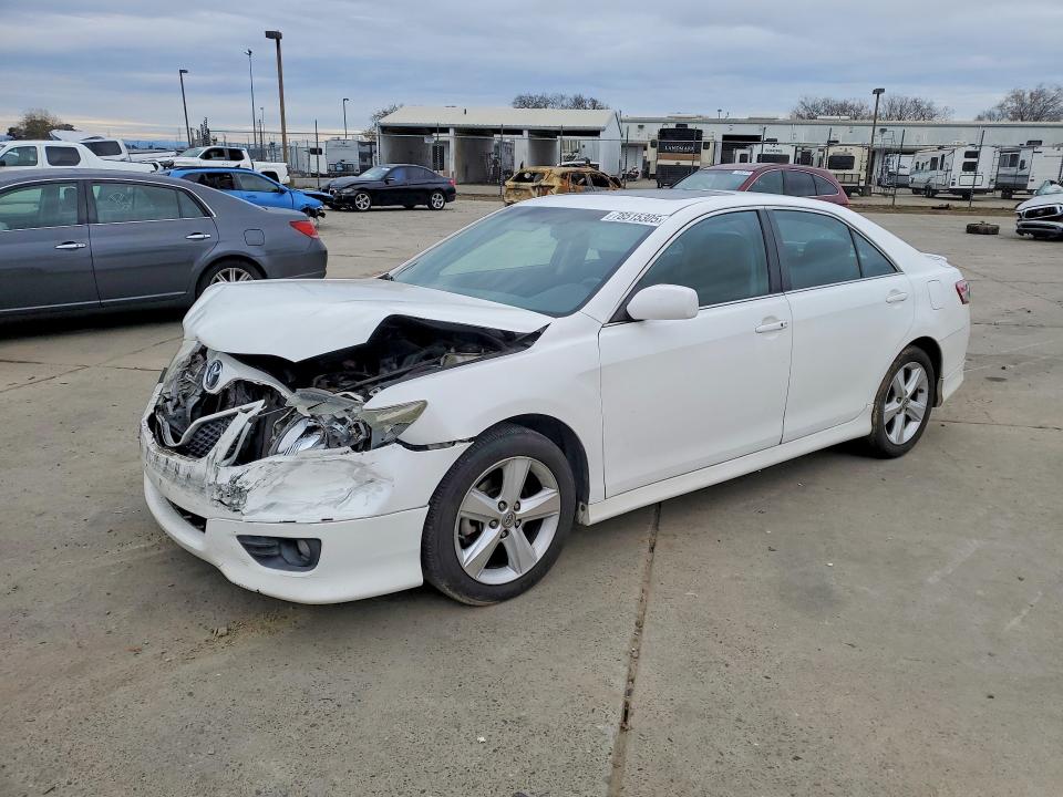 TOYOTA CAMRY 2011 with VIN 4T1BF3EK5BU699233 - Photo from auction