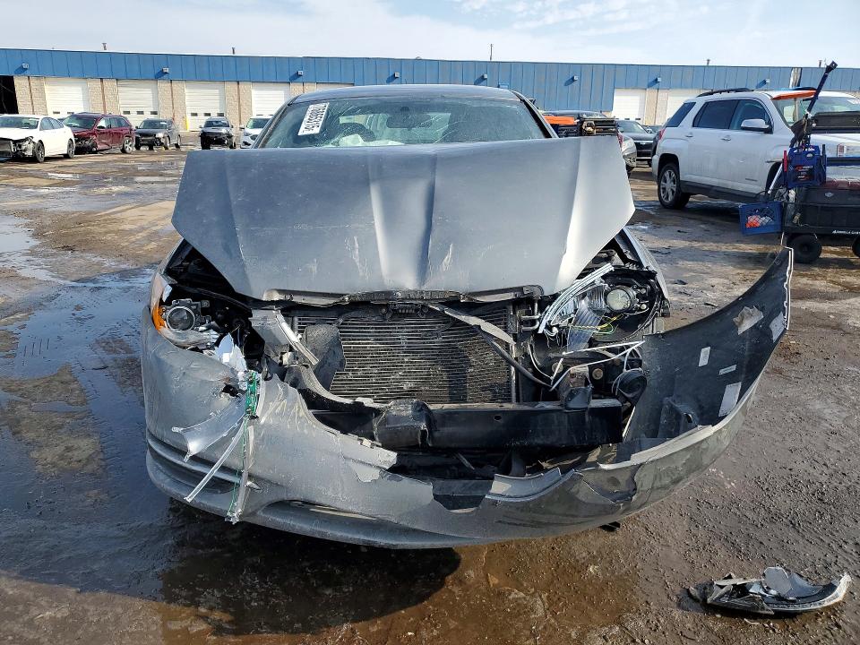 Photo 5 from auction – 2013 CHRYSLER 200 TOURIN with VIN 1C3CCBBG5DN659246