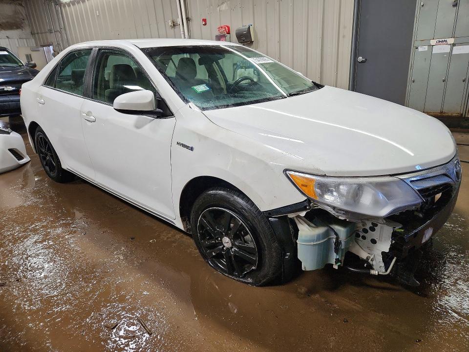 Photo 4 from auction – 2014 TOYOTA CAMRY with VIN 4T1BD1FK8EU110642