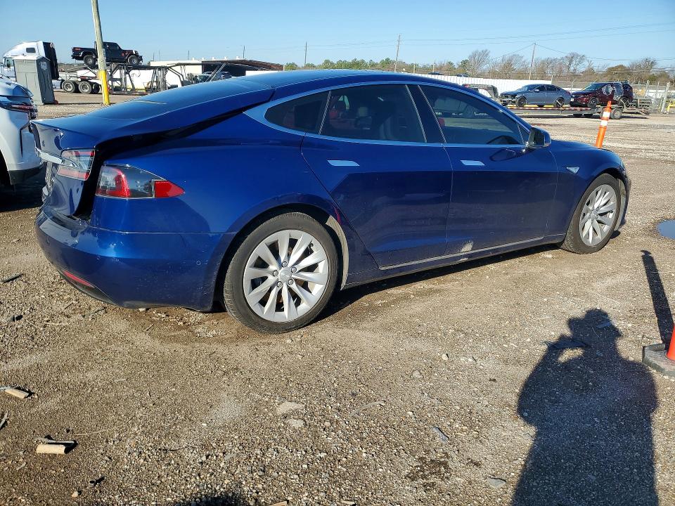 Photo 3 from auction – 2016 TESLA MODEL S with VIN 5YJSA1E14GF160634