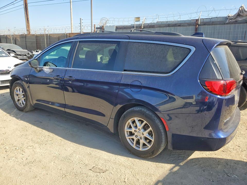 Photo 2 from auction – 2020 CHRYSLER VOYAGER with VIN 2C4RC1DG0LR157727