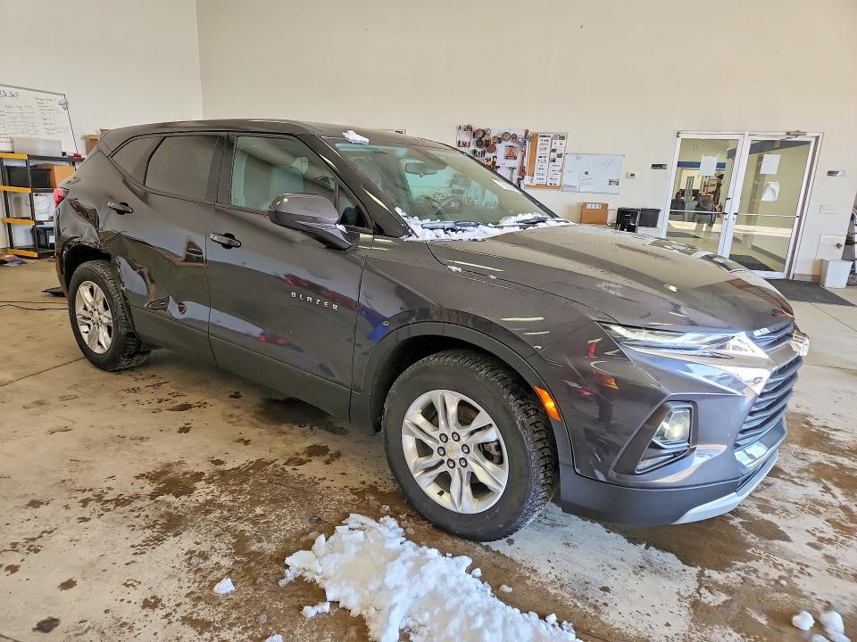 Photo 4 from auction – 2021 CHEVROLET BLAZER with VIN 3GNKBCRS4MS574695