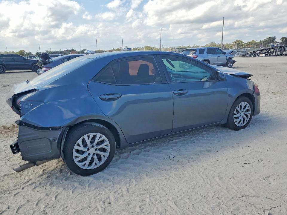 Photo 3 from auction – 2017 TOYOTA COROLLA with VIN 2T1BURHE6HC765667