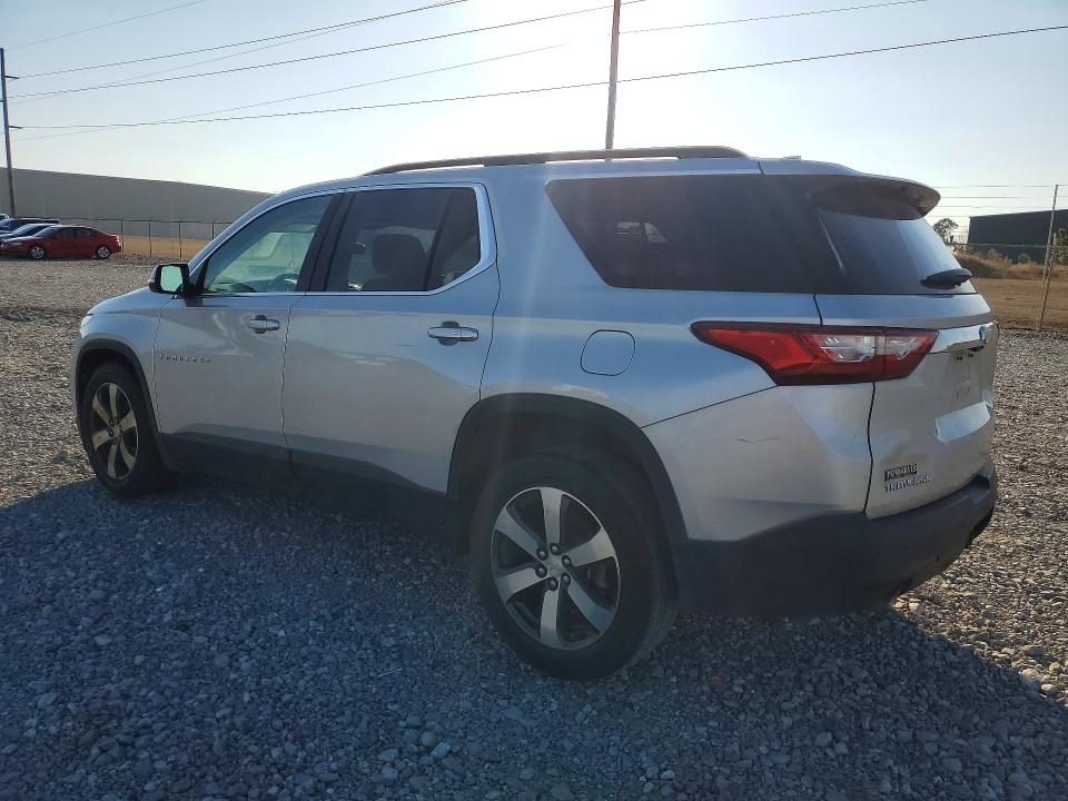 Photo 2 from auction – 2019 CHEVROLET TRAVERSE with VIN 1GNERHKW3KJ136722