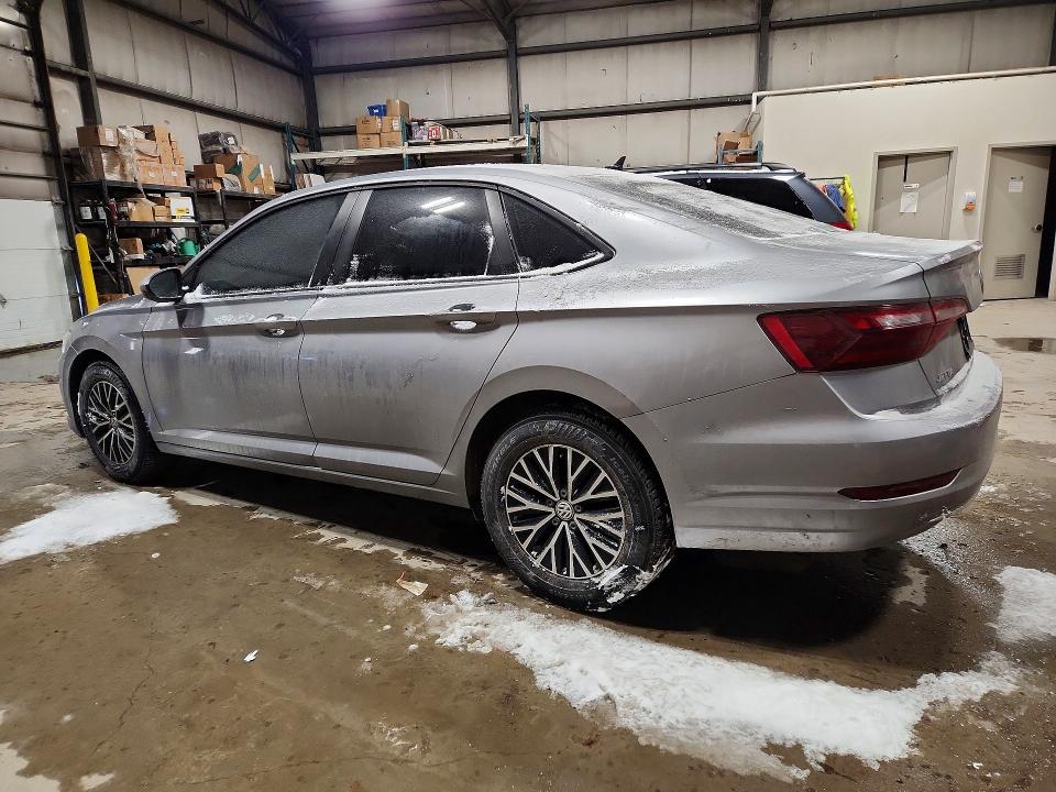 Photo 2 from auction – 2021 VOLKSWAGEN JETTA with VIN 3VWC57BU0MM052011