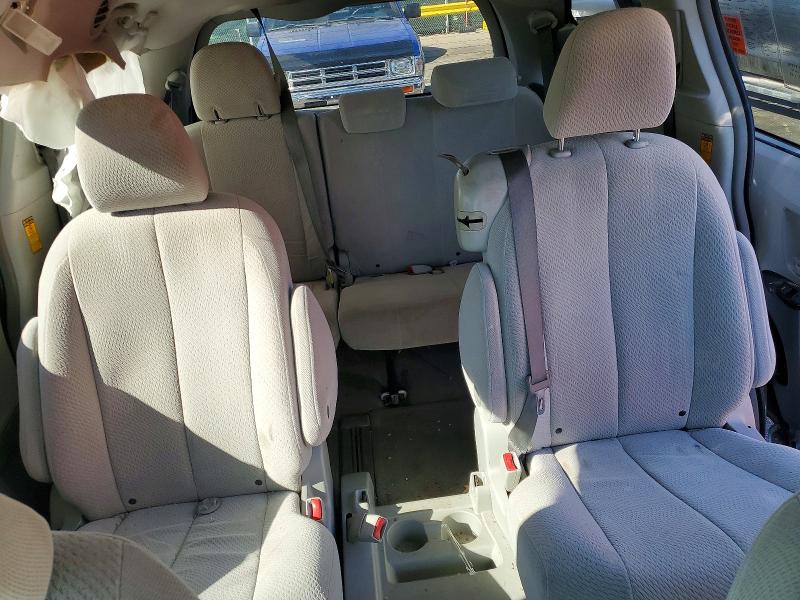 Photo 10 from auction – 2014 TOYOTA SIENNA with VIN 5TDKK3DC6ES444240