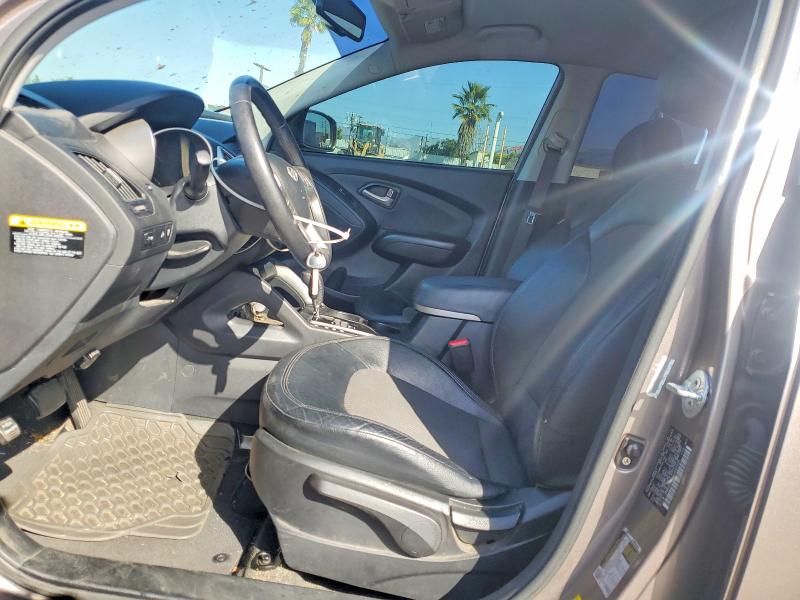 Photo 7 from auction – 2012 HYUNDAI TUCSON GLS with VIN KM8JU3AC7CU463426