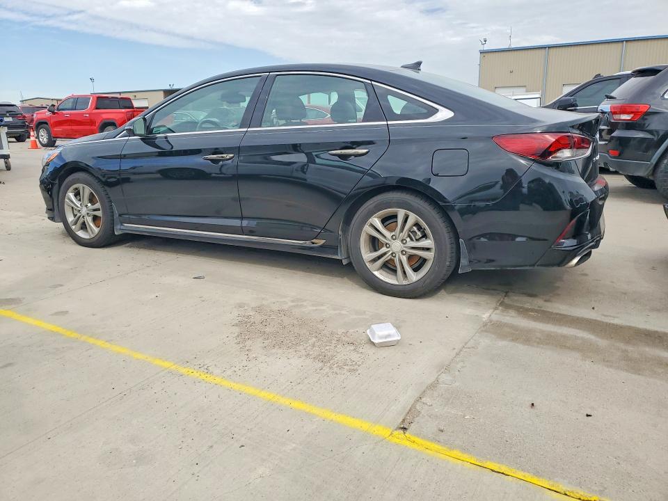 Photo 2 from auction – 2019 HYUNDAI SONATA LIM with VIN 5NPE34AF4KH793395