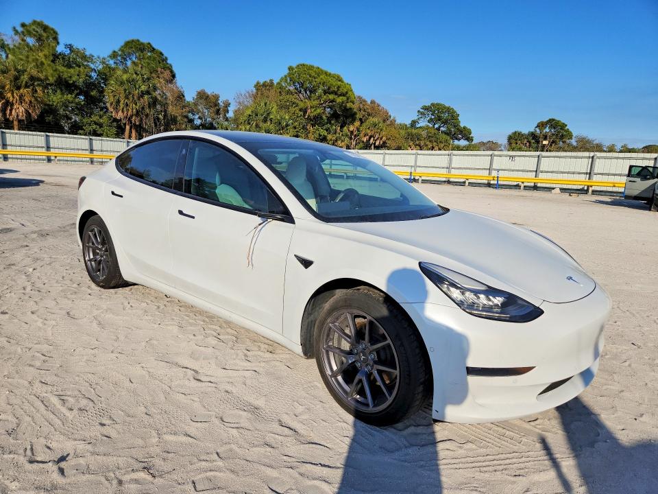 Photo 4 from auction – 2021 TESLA MODEL 3 with VIN 5YJ3E1EA8MF853632