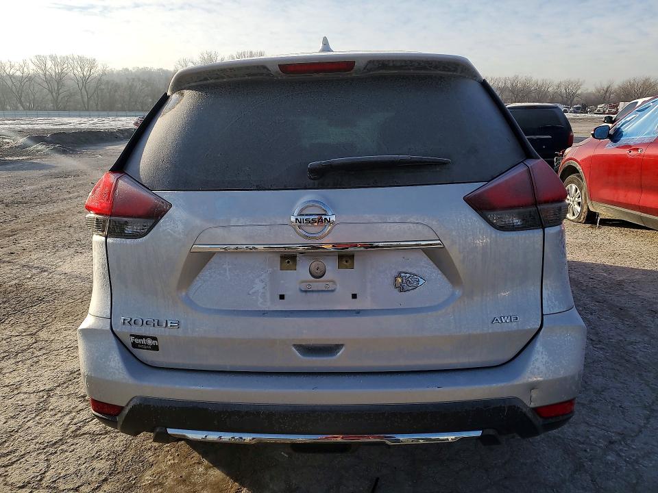 Photo 6 from auction – 2018 NISSAN ROGUE S with VIN KNMAT2MVXJP572814