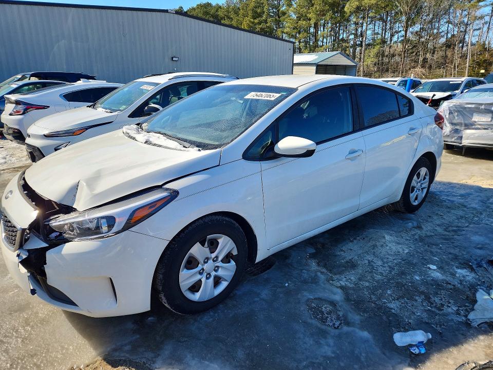 KIA FORTE LX 2017 with VIN 3KPFK4A72HE148029 - Photo from auction