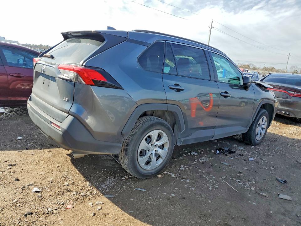 Photo 3 from auction – 2021 TOYOTA RAV4 with VIN 2T3H1RFV0MC113103